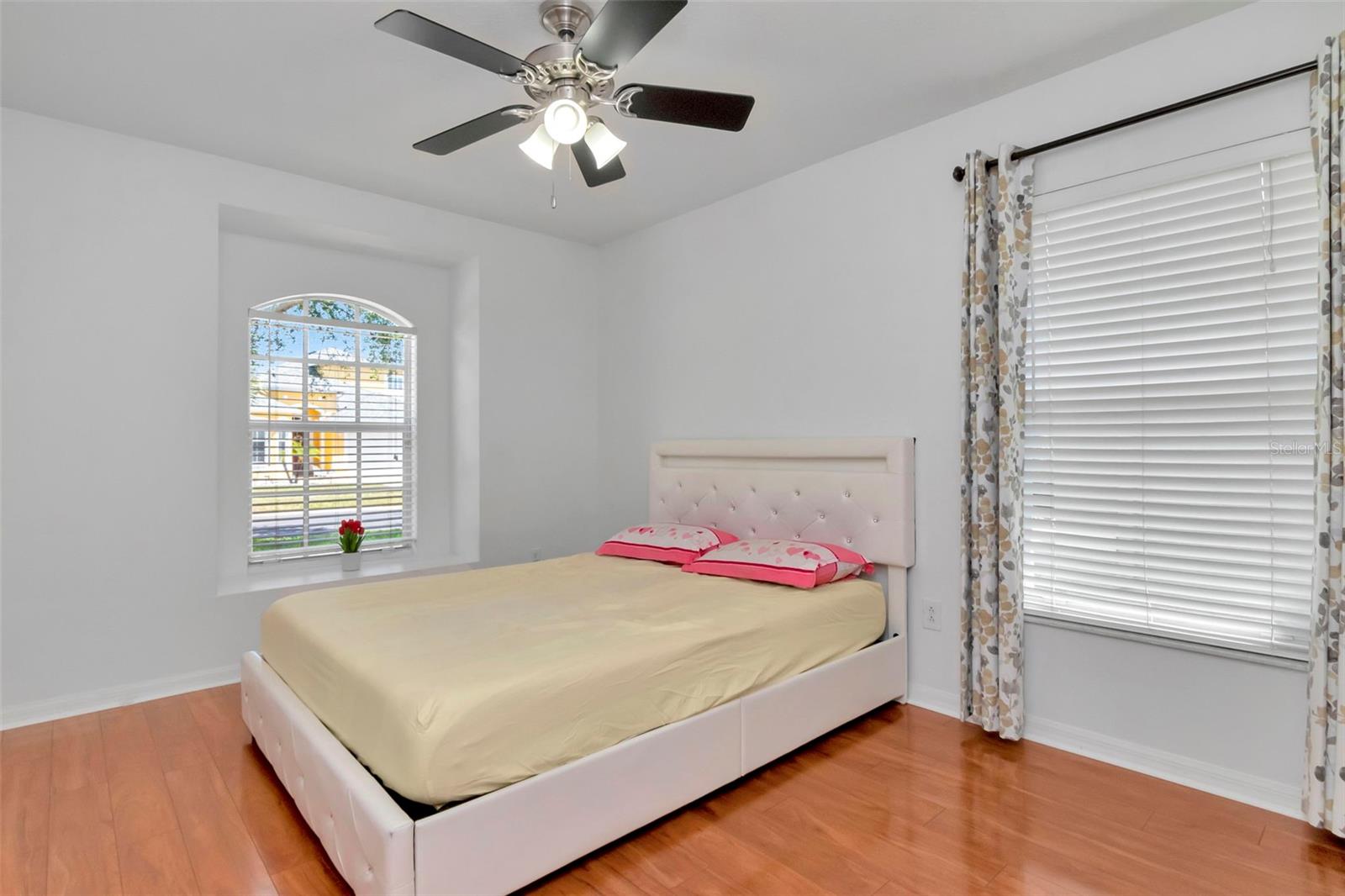 8408 CANTERBURY LAKE BLVD, TAMPA, FL, 33619