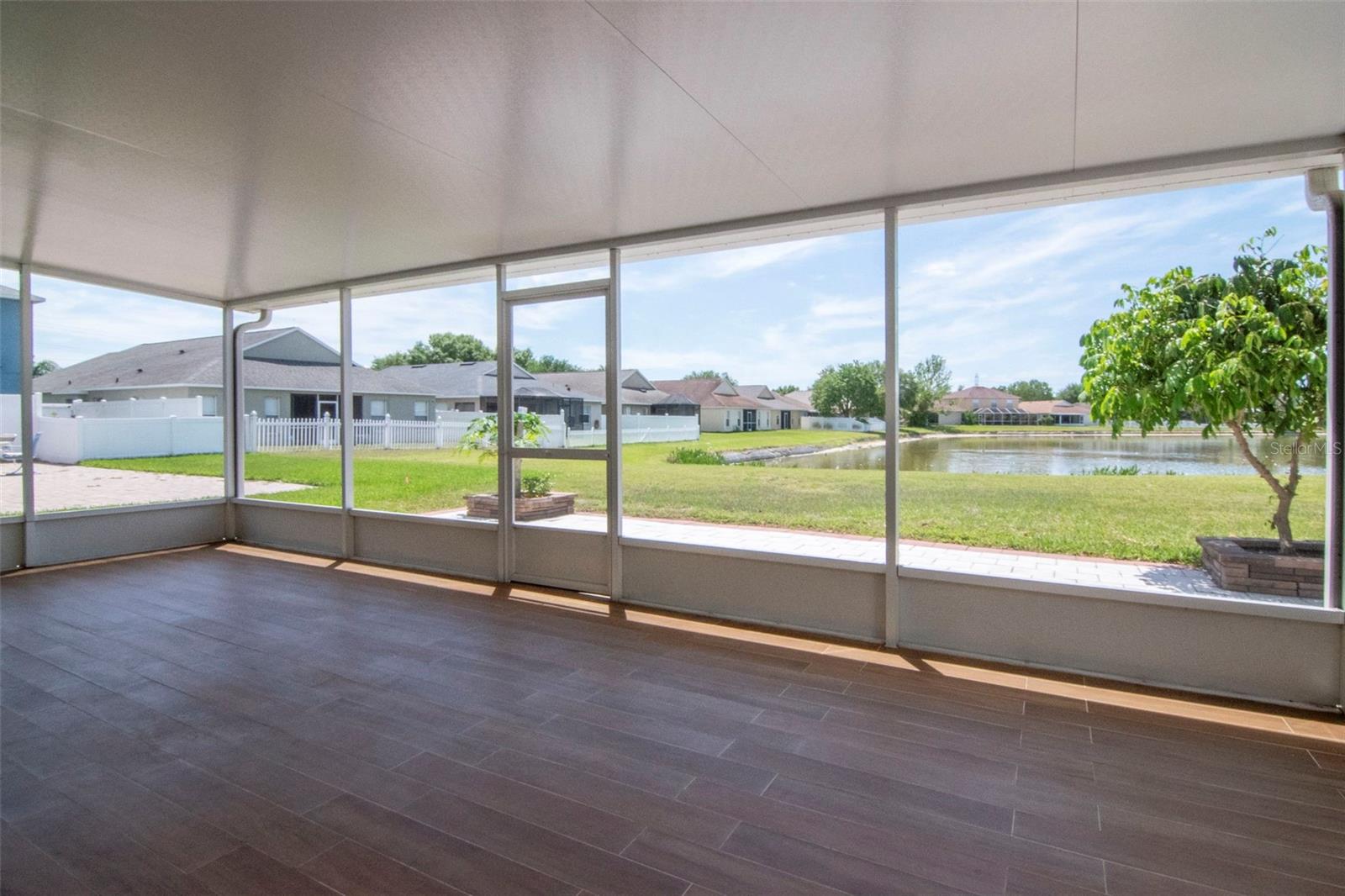 8408 CANTERBURY LAKE BLVD, TAMPA, FL, 33619