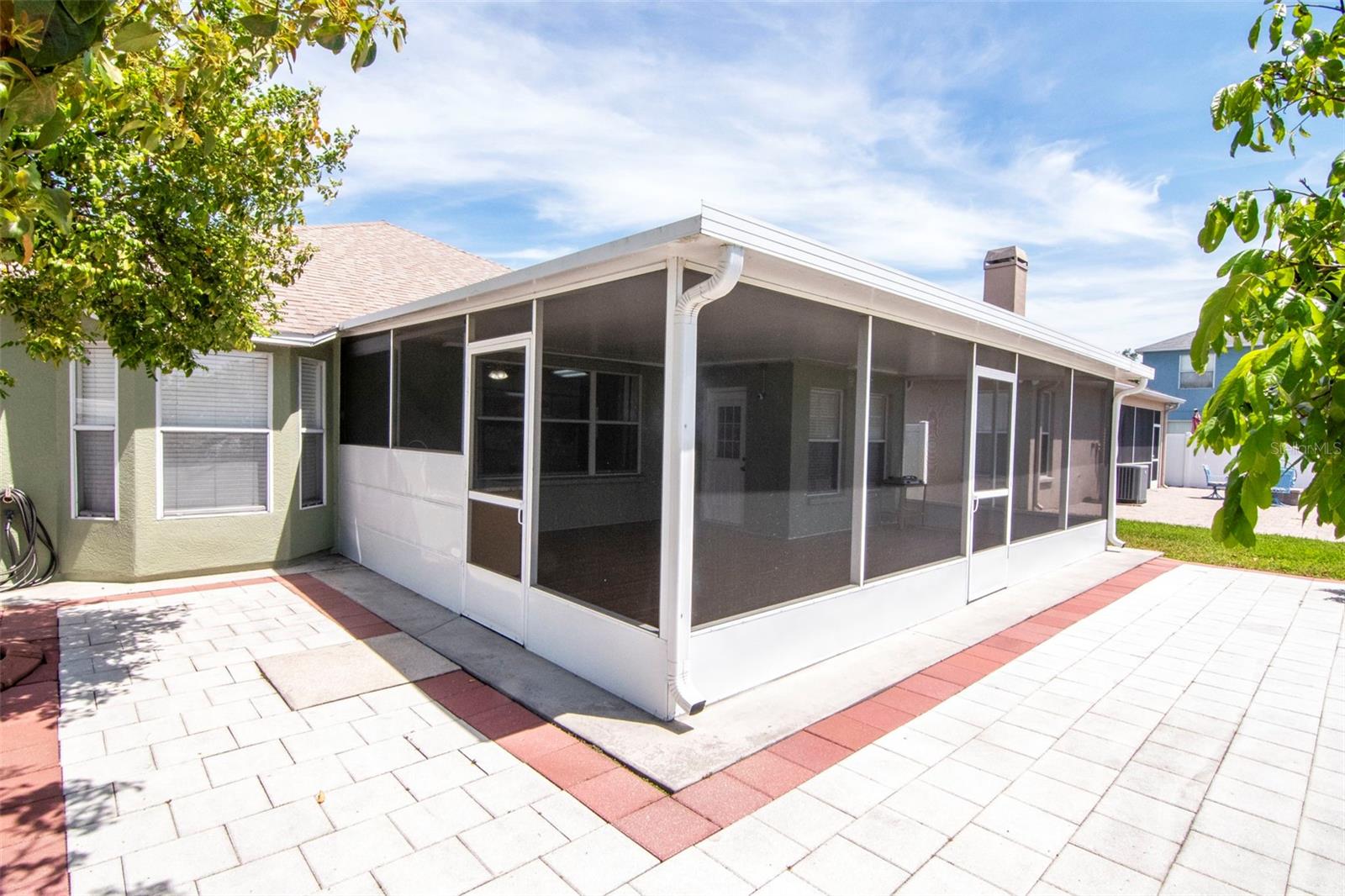 8408 CANTERBURY LAKE BLVD, TAMPA, FL, 33619