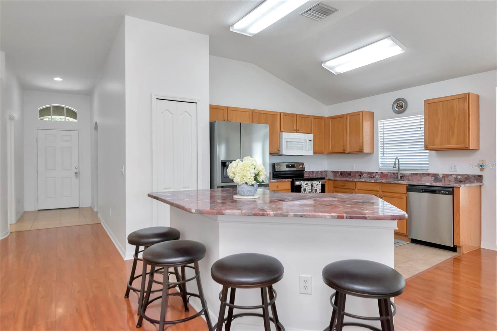 8408 CANTERBURY LAKE BLVD, TAMPA, FL, 33619