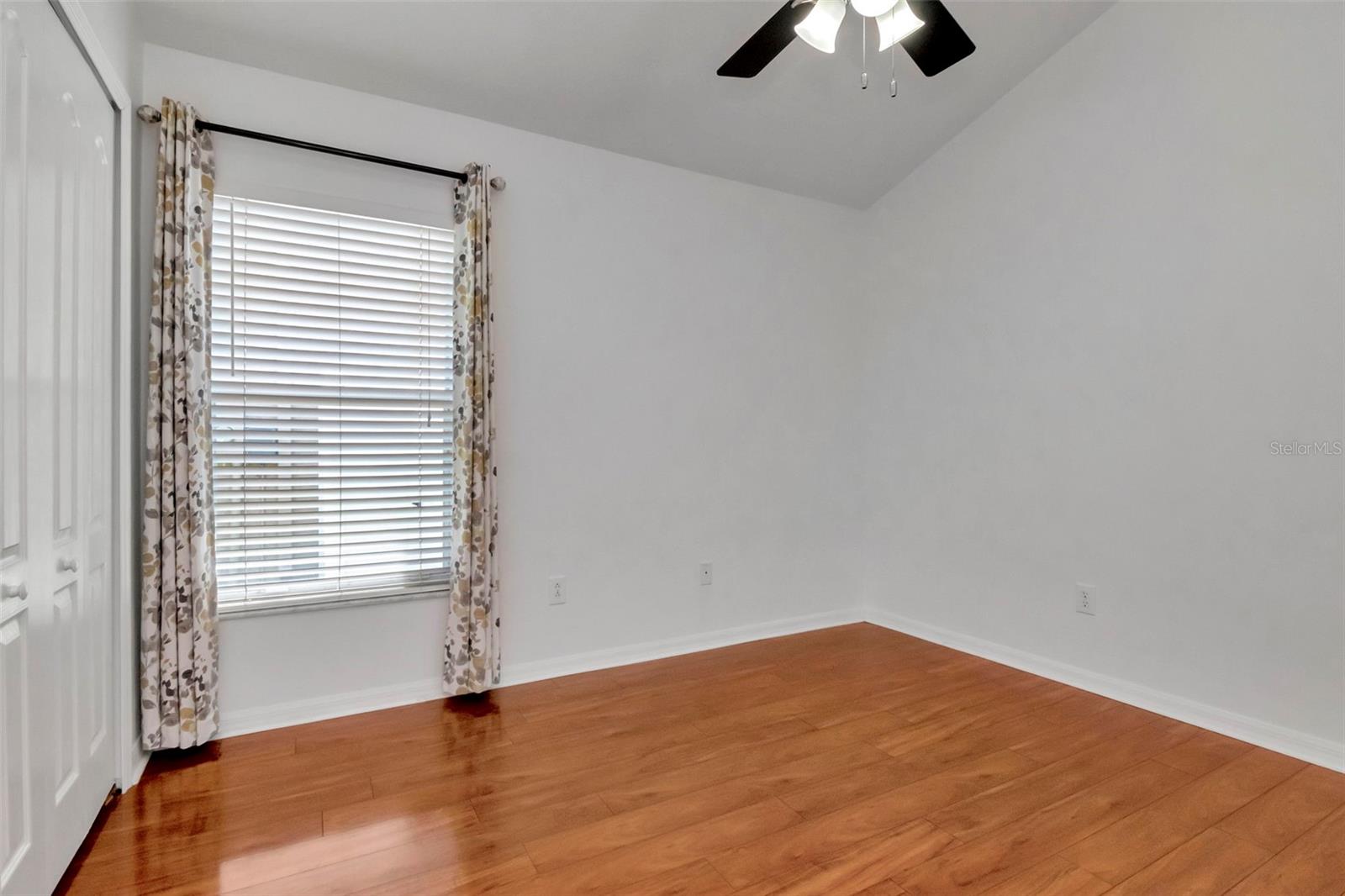 8408 CANTERBURY LAKE BLVD, TAMPA, FL, 33619