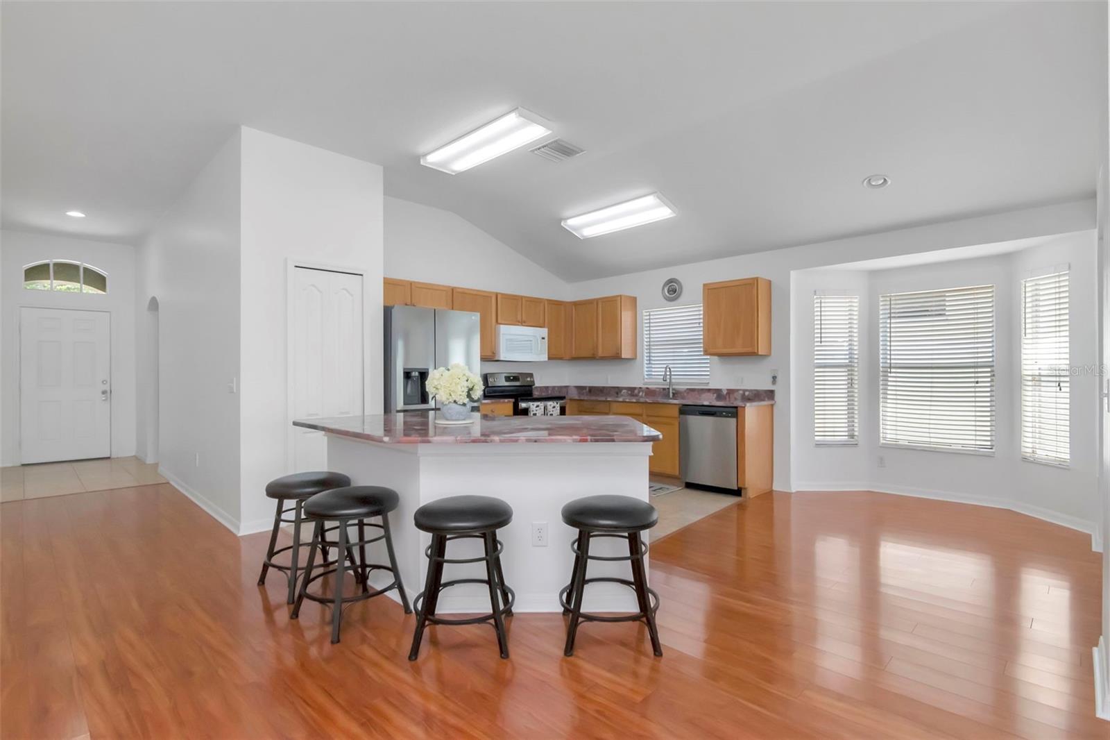 8408 CANTERBURY LAKE BLVD, TAMPA, FL, 33619