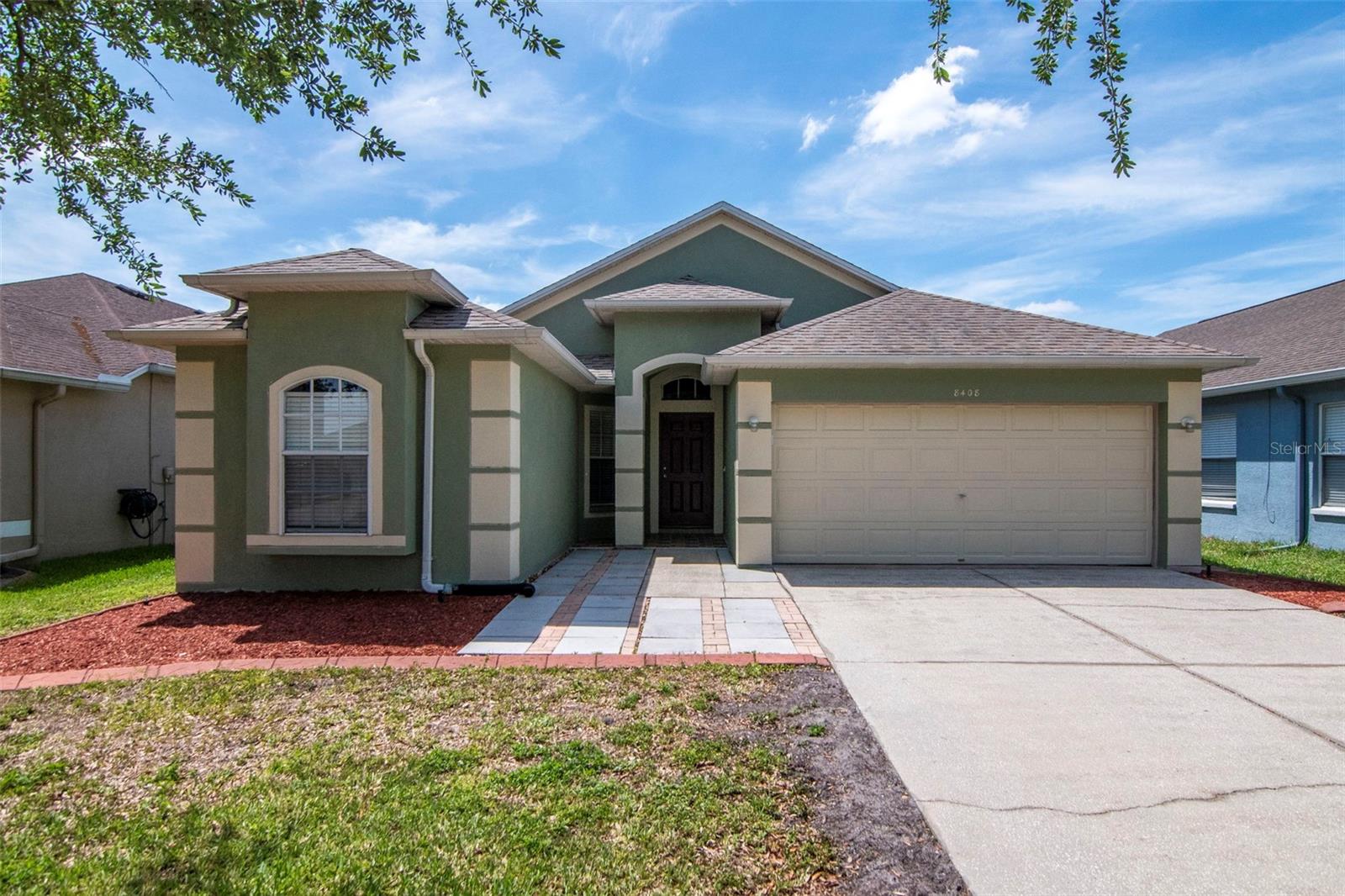 8408 CANTERBURY LAKE BLVD, TAMPA, FL, 33619