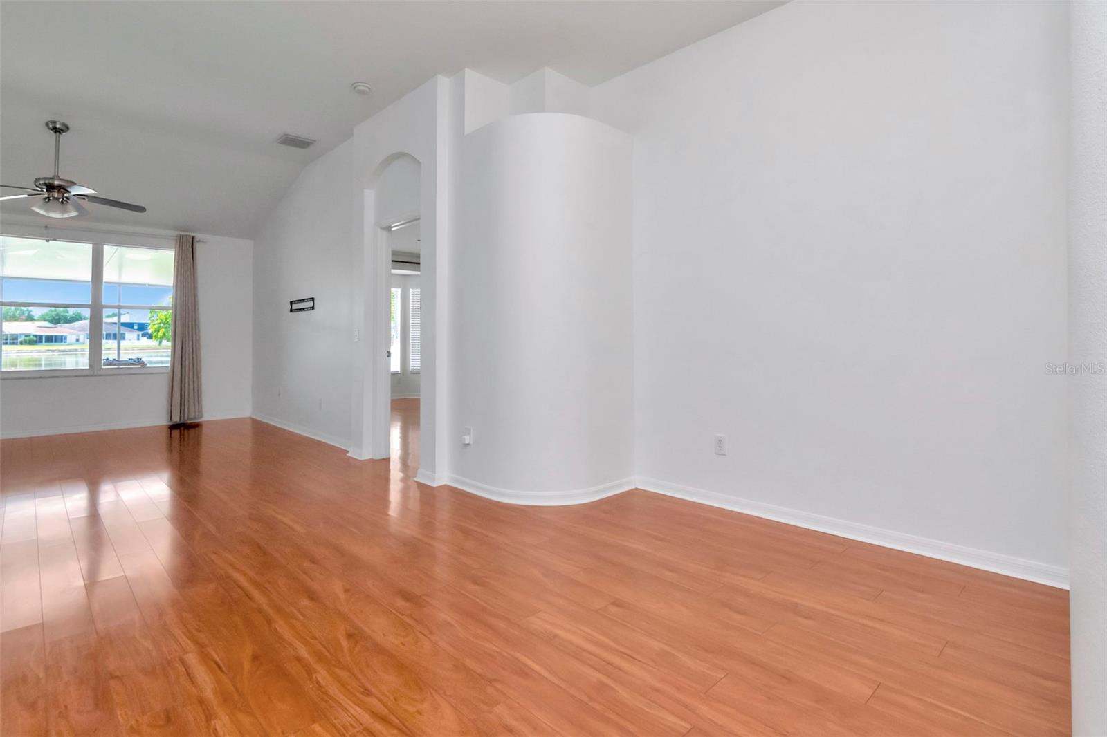 8408 CANTERBURY LAKE BLVD, TAMPA, FL, 33619