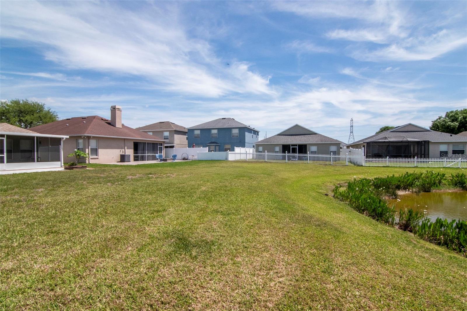 8408 CANTERBURY LAKE BLVD, TAMPA, FL, 33619