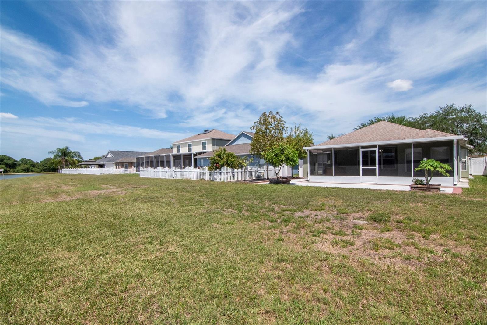 8408 CANTERBURY LAKE BLVD, TAMPA, FL, 33619