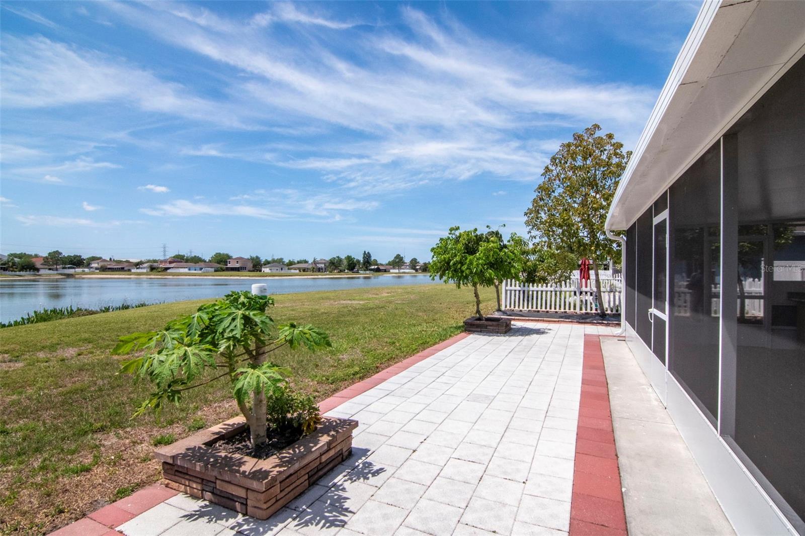 8408 CANTERBURY LAKE BLVD, TAMPA, FL, 33619