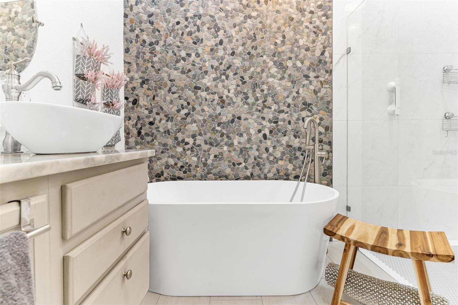 6020 TOPSAIL RD, LADY LAKE, FL, 32159