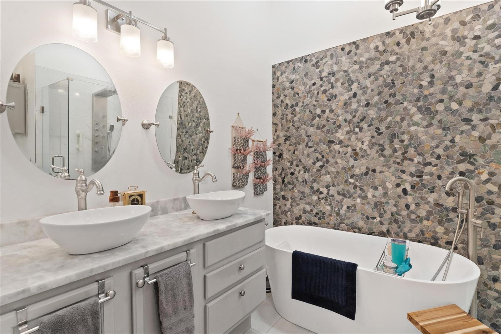 6020 TOPSAIL RD, LADY LAKE, FL, 32159