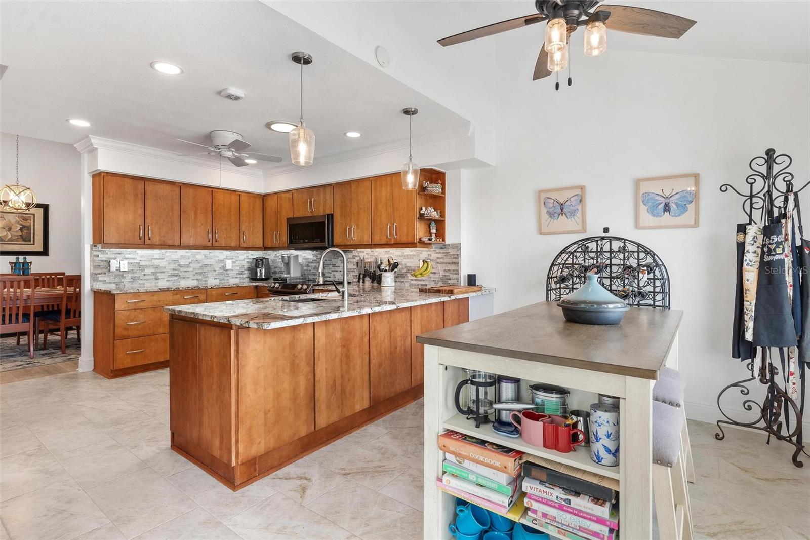 6020 TOPSAIL RD, LADY LAKE, FL, 32159