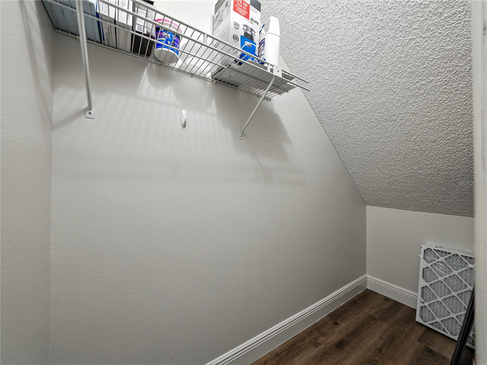 1816 MILL RUN CIR, TAMPA, FL, 33613