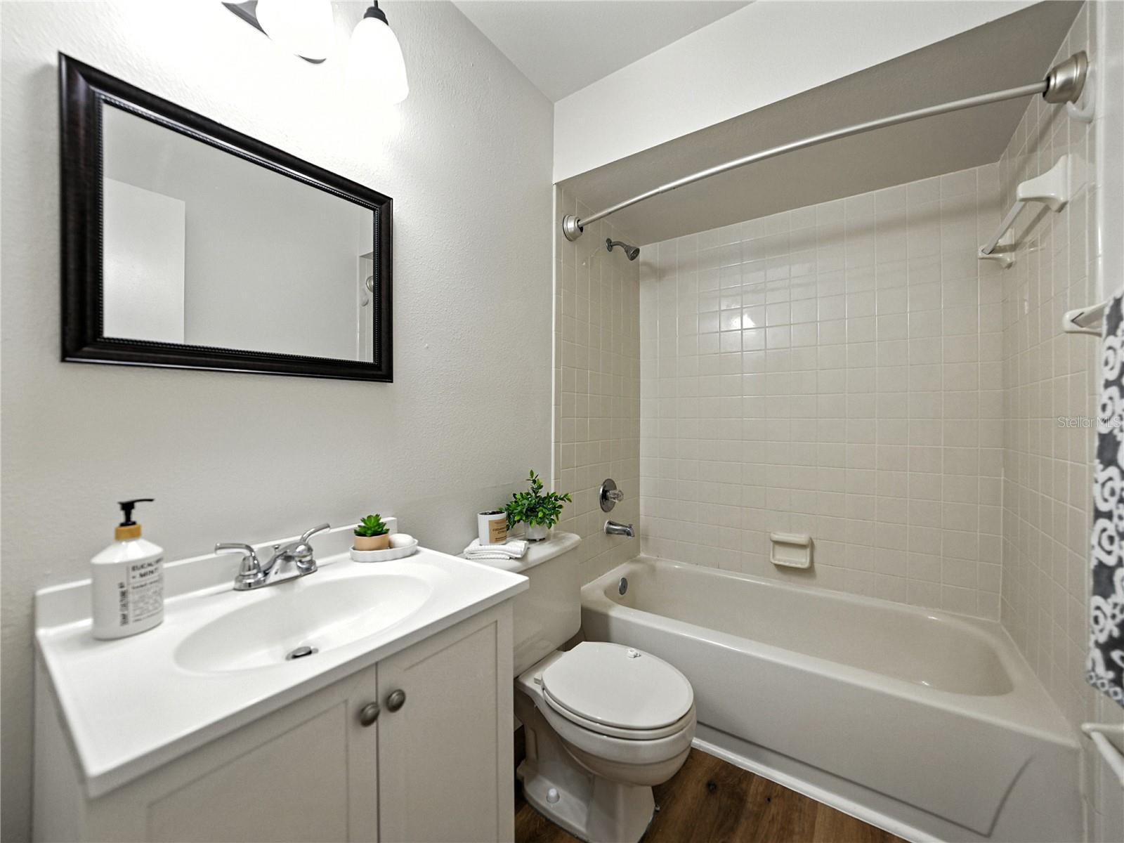 1816 MILL RUN CIR, TAMPA, FL, 33613