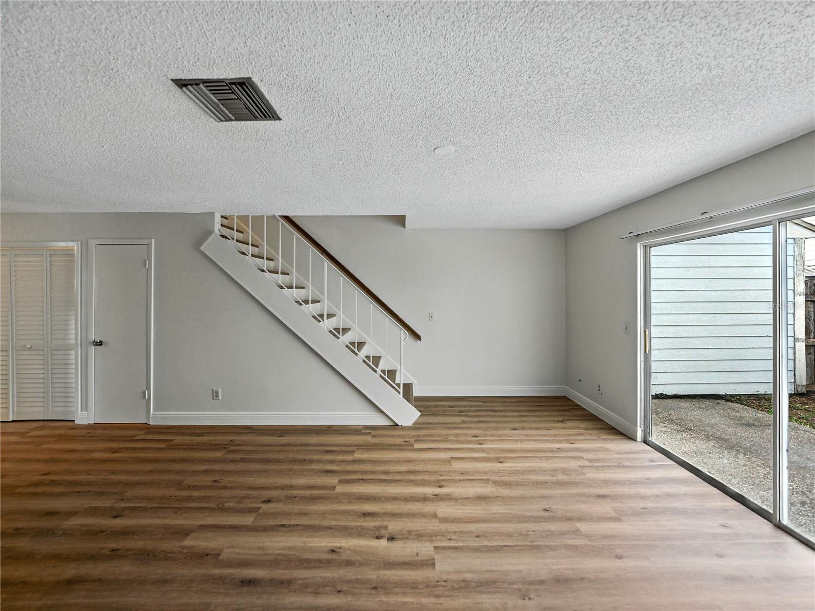 1816 MILL RUN CIR, TAMPA, FL, 33613