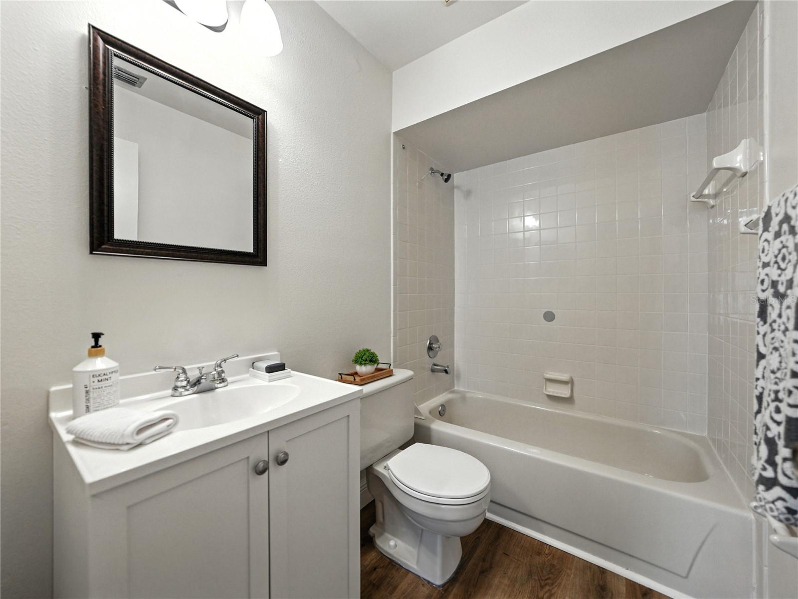 1816 MILL RUN CIR, TAMPA, FL, 33613