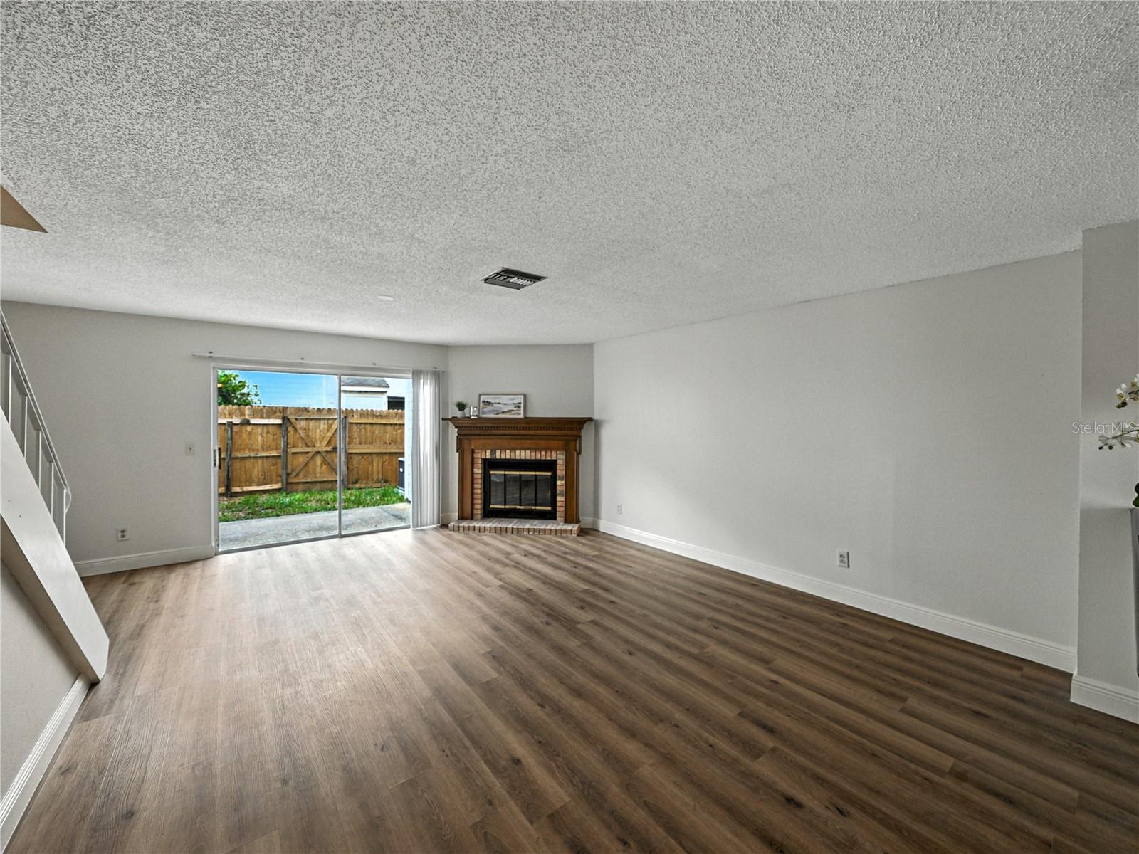 1816 MILL RUN CIR, TAMPA, FL, 33613