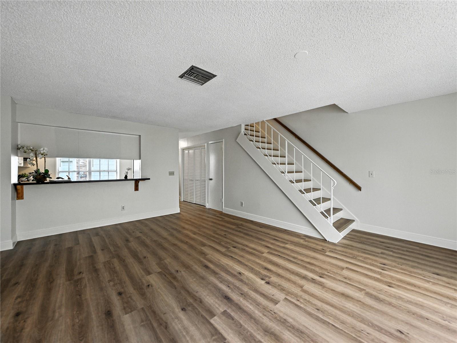 1816 MILL RUN CIR, TAMPA, FL, 33613