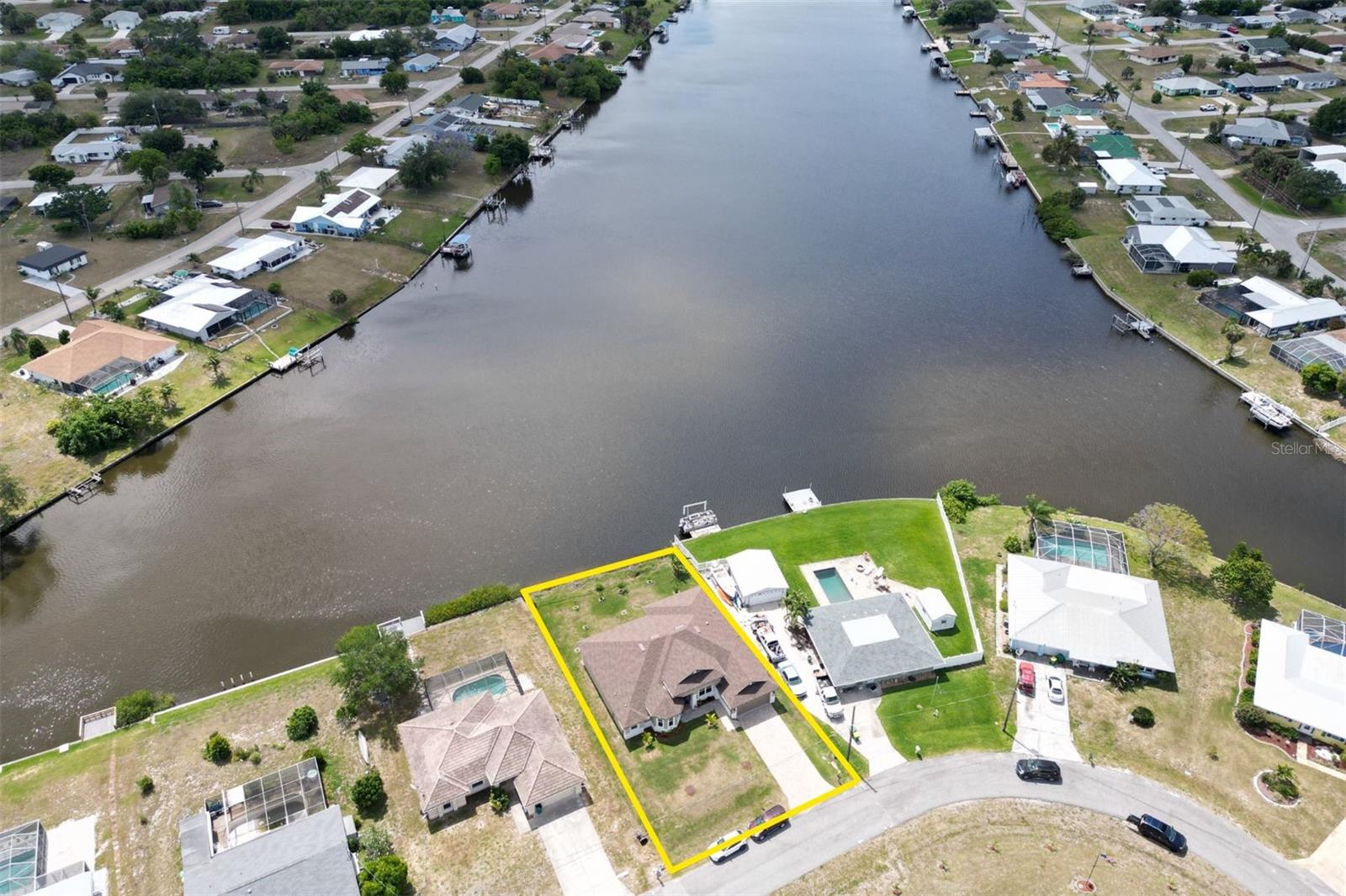 729 CRESTVIEW CIR NW, PORT CHARLOTTE, FL, 33948