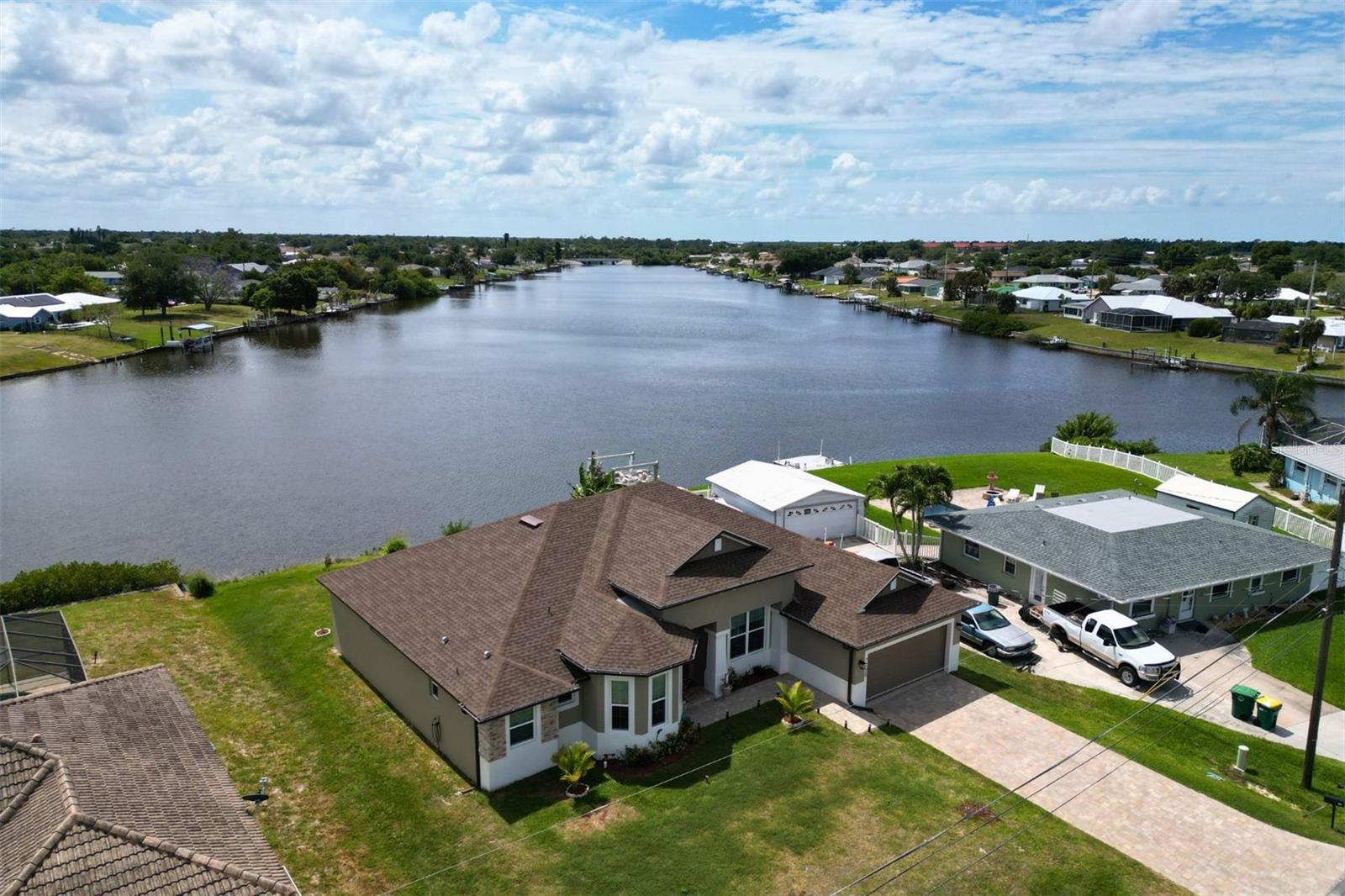 729 CRESTVIEW CIR NW, PORT CHARLOTTE, FL, 33948