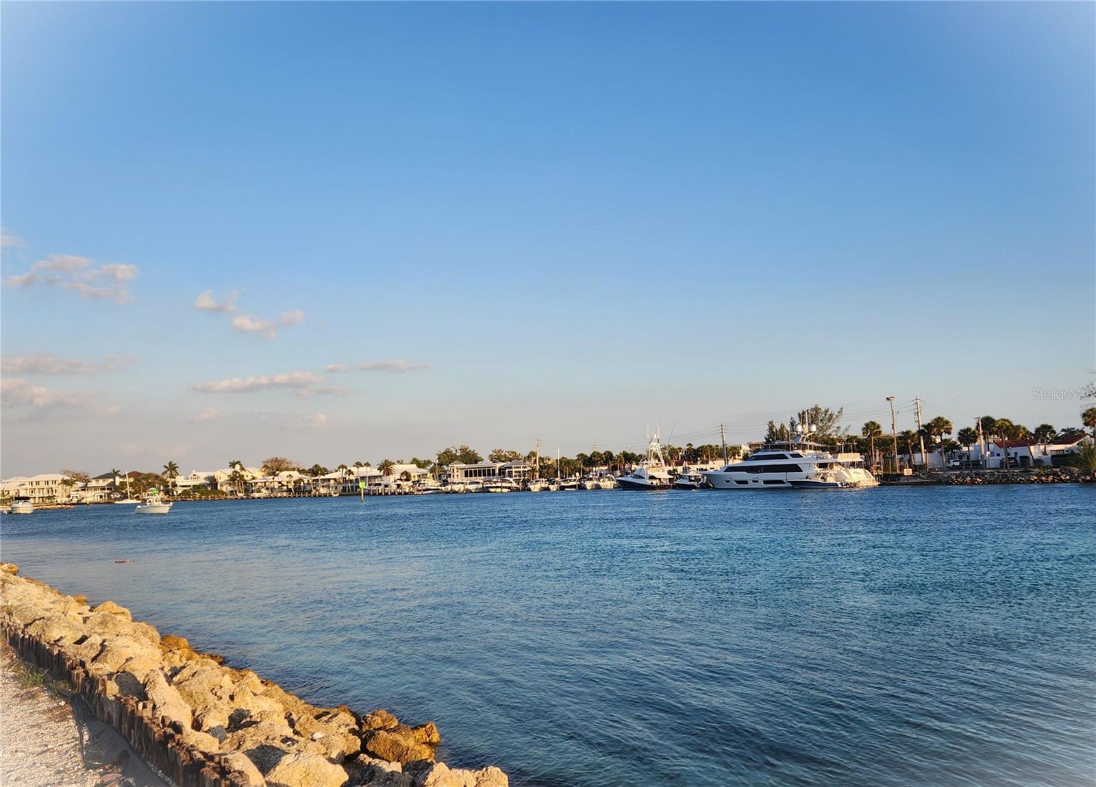 100 CIRCUIT RD #S127, NOKOMIS, FL, 34275