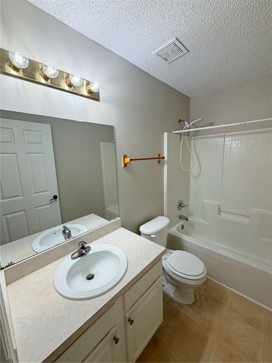 7 POINSETTIA LN, PALM COAST, FL, 32164