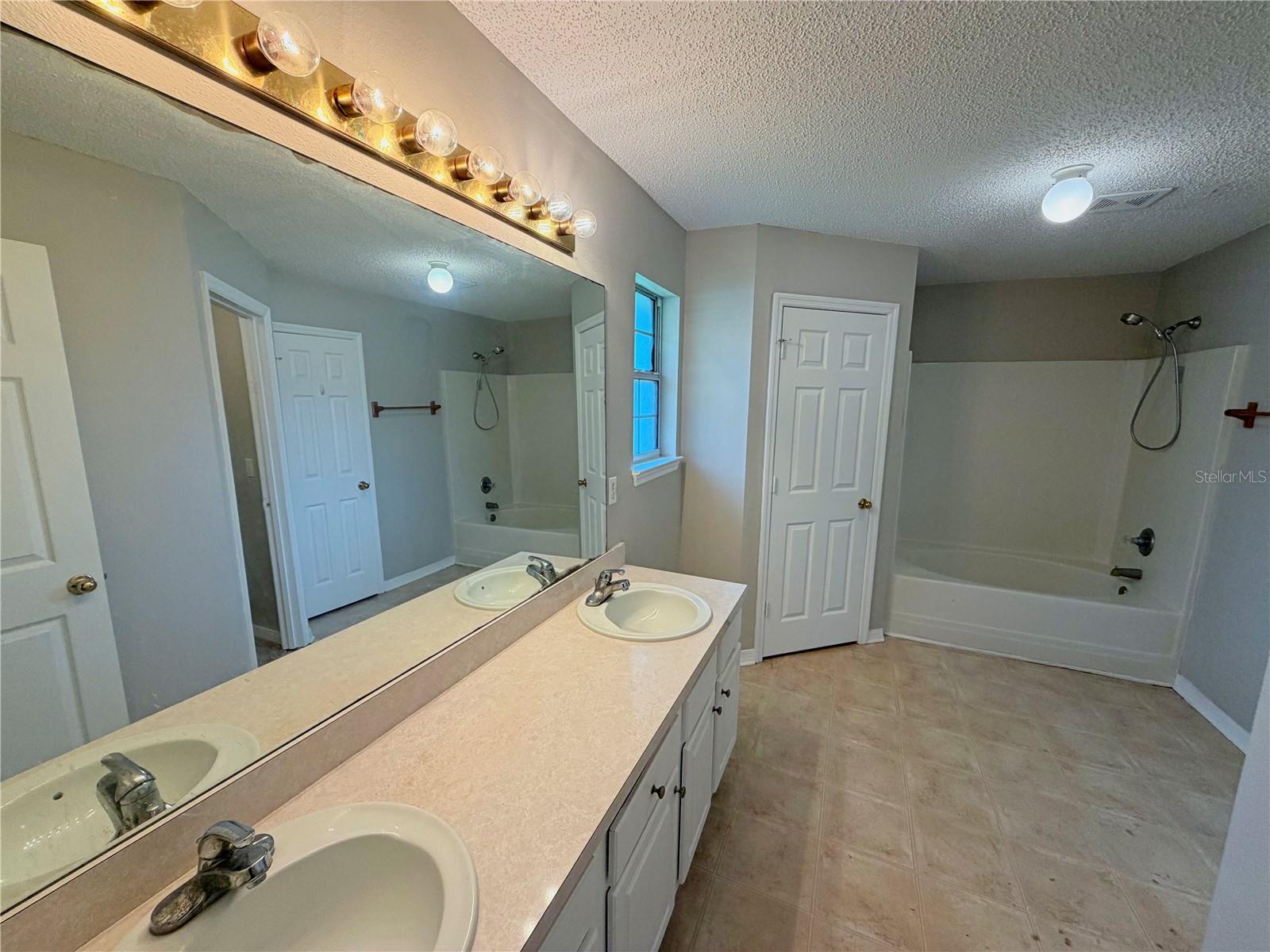 7 POINSETTIA LN, PALM COAST, FL, 32164