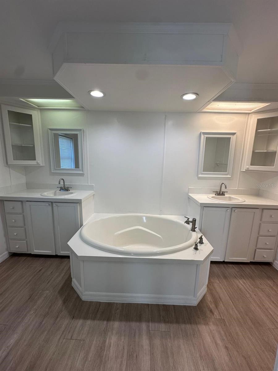 26326 FOAMFLOWER BLVD, WESLEY CHAPEL, FL, 33544