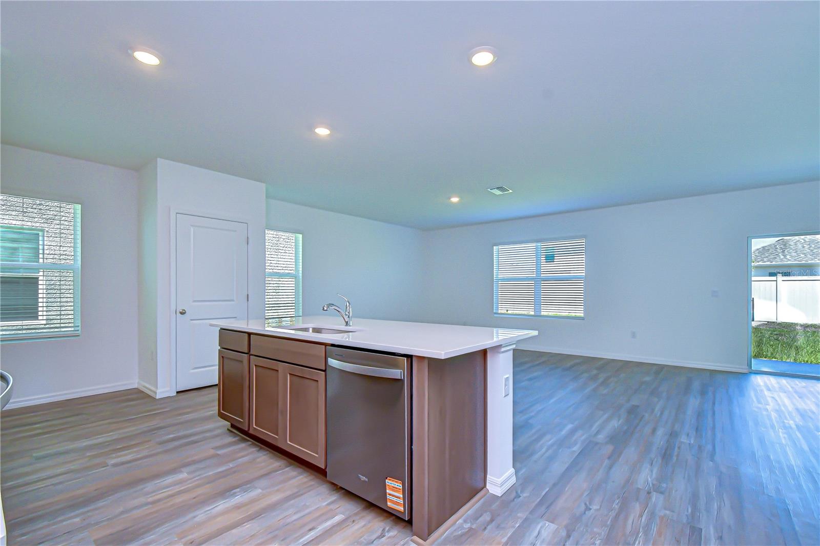 32463 WEATHERED OAK DR, WESLEY CHAPEL, FL, 33543