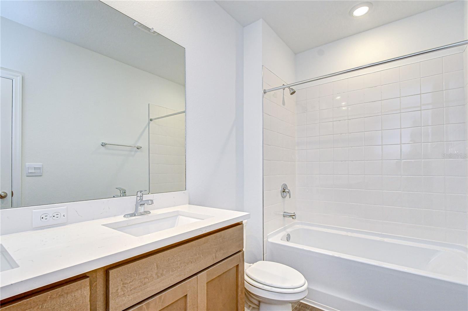 32463 WEATHERED OAK DR, WESLEY CHAPEL, FL, 33543