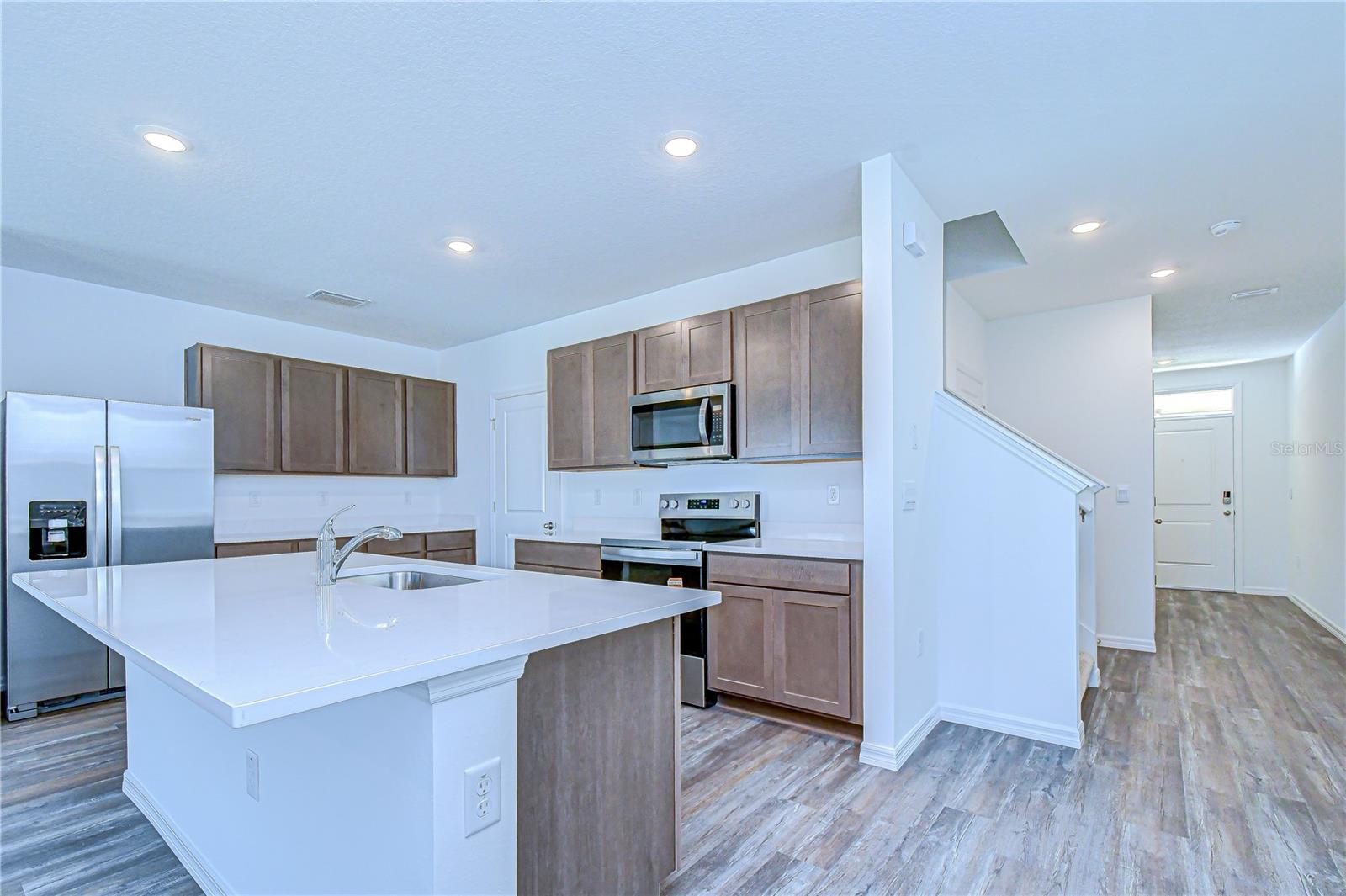 32463 WEATHERED OAK DR, WESLEY CHAPEL, FL, 33543