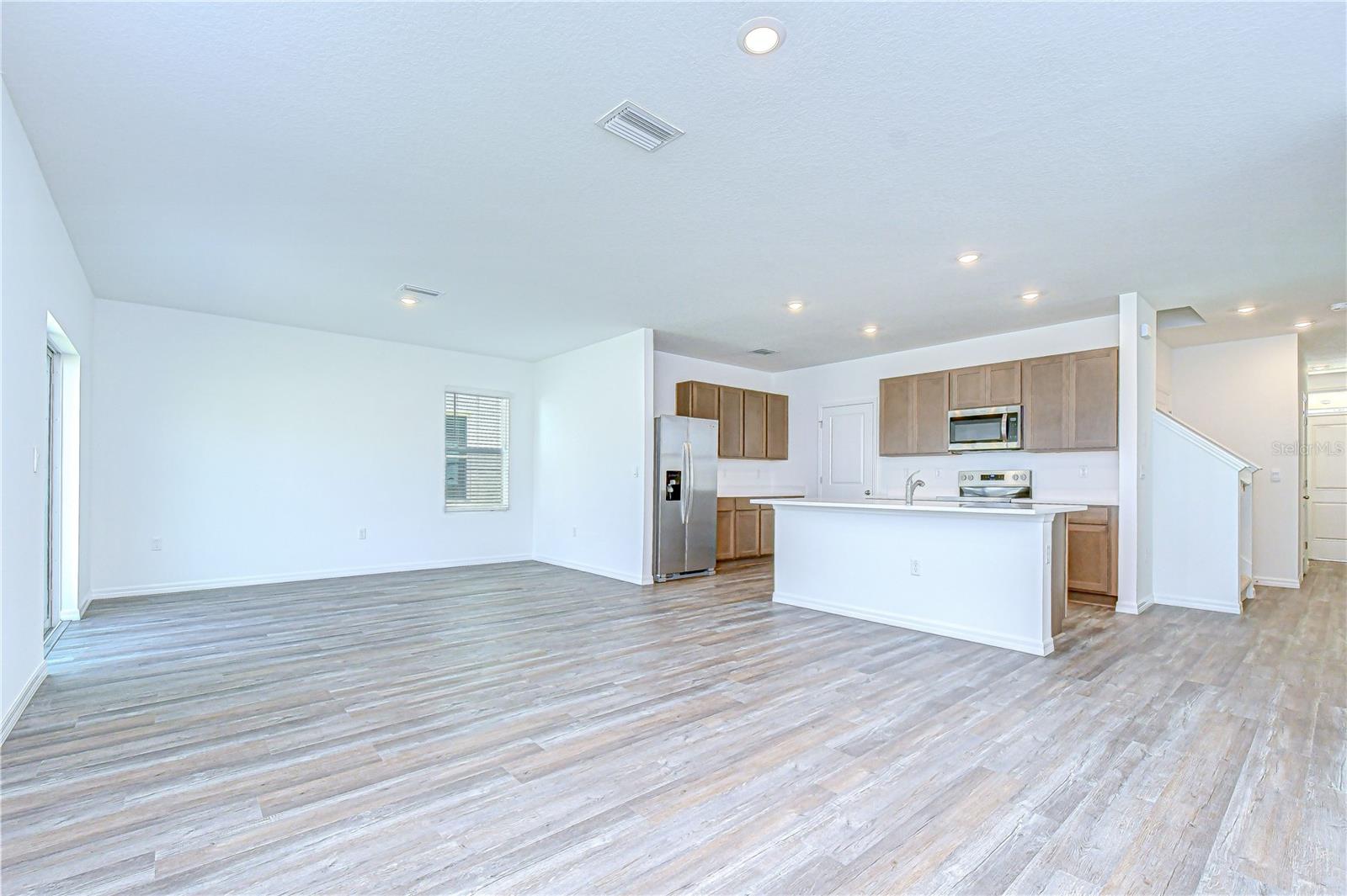 32463 WEATHERED OAK DR, WESLEY CHAPEL, FL, 33543