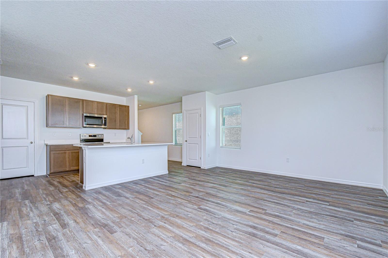 32463 WEATHERED OAK DR, WESLEY CHAPEL, FL, 33543