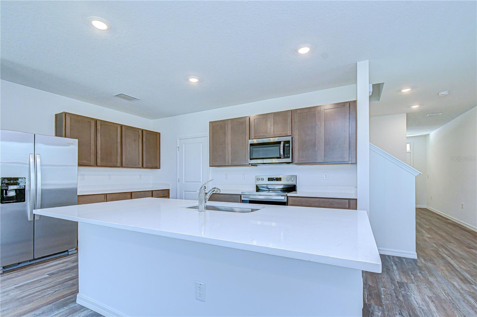 32463 WEATHERED OAK DR, WESLEY CHAPEL, FL, 33543