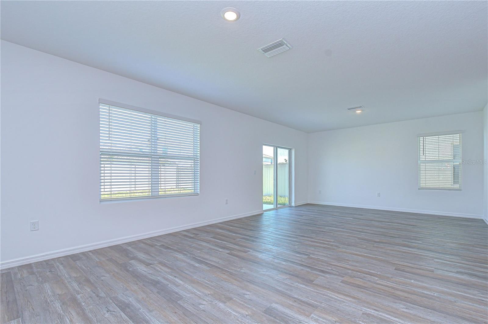 32463 WEATHERED OAK DR, WESLEY CHAPEL, FL, 33543