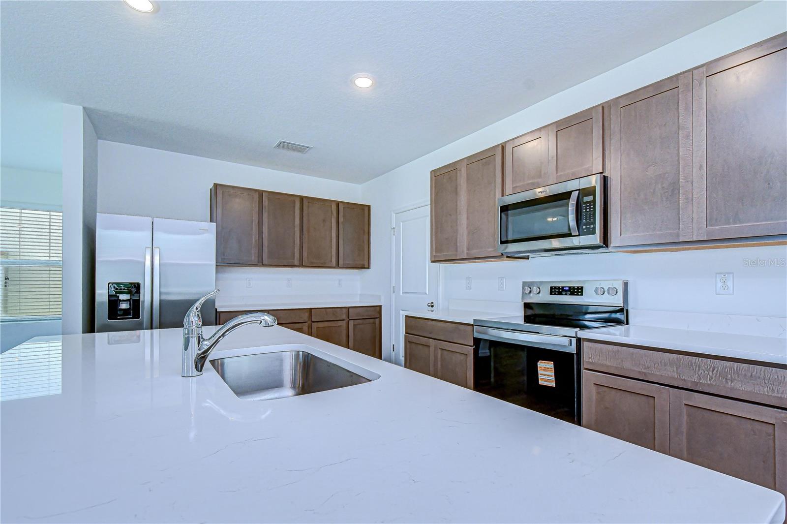 32463 WEATHERED OAK DR, WESLEY CHAPEL, FL, 33543