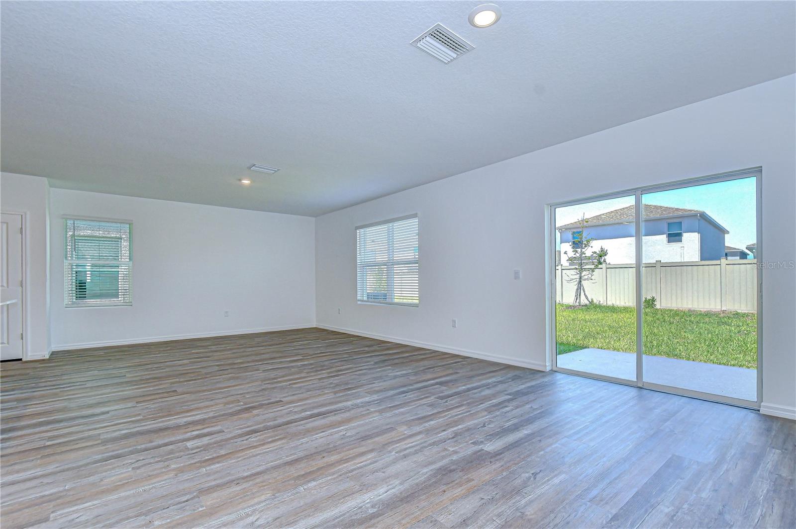 32463 WEATHERED OAK DR, WESLEY CHAPEL, FL, 33543