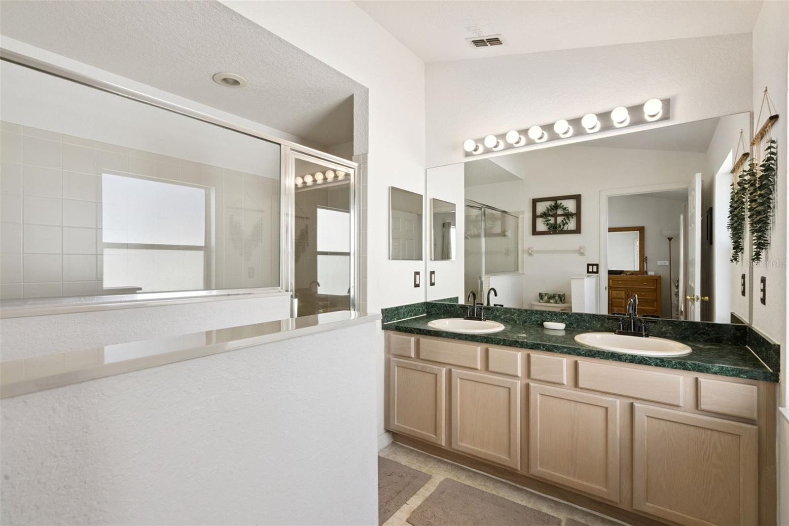 301 TROON CIR, DAVENPORT, FL, 33897