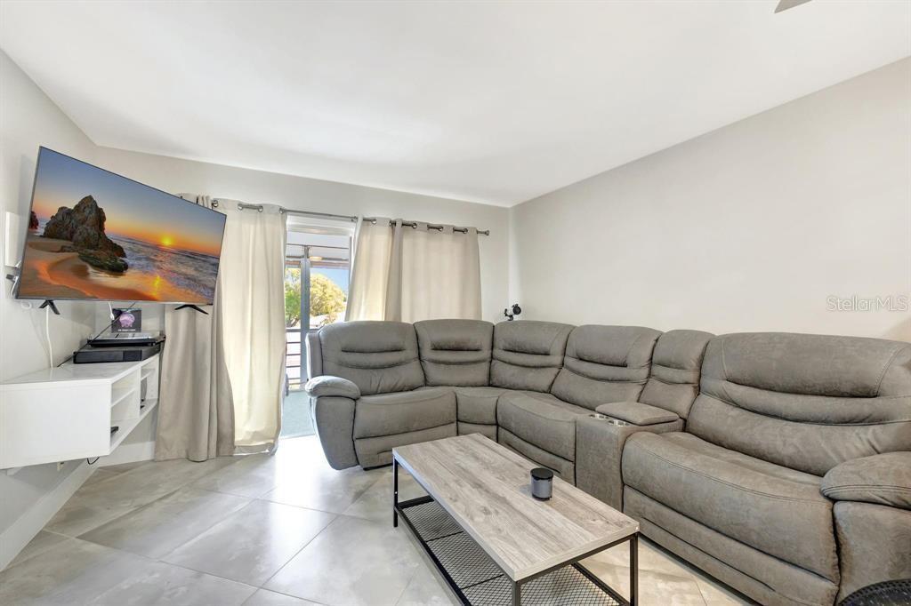 8605 W SAMPLE RD #311, CORAL SPRINGS, FL, 33065