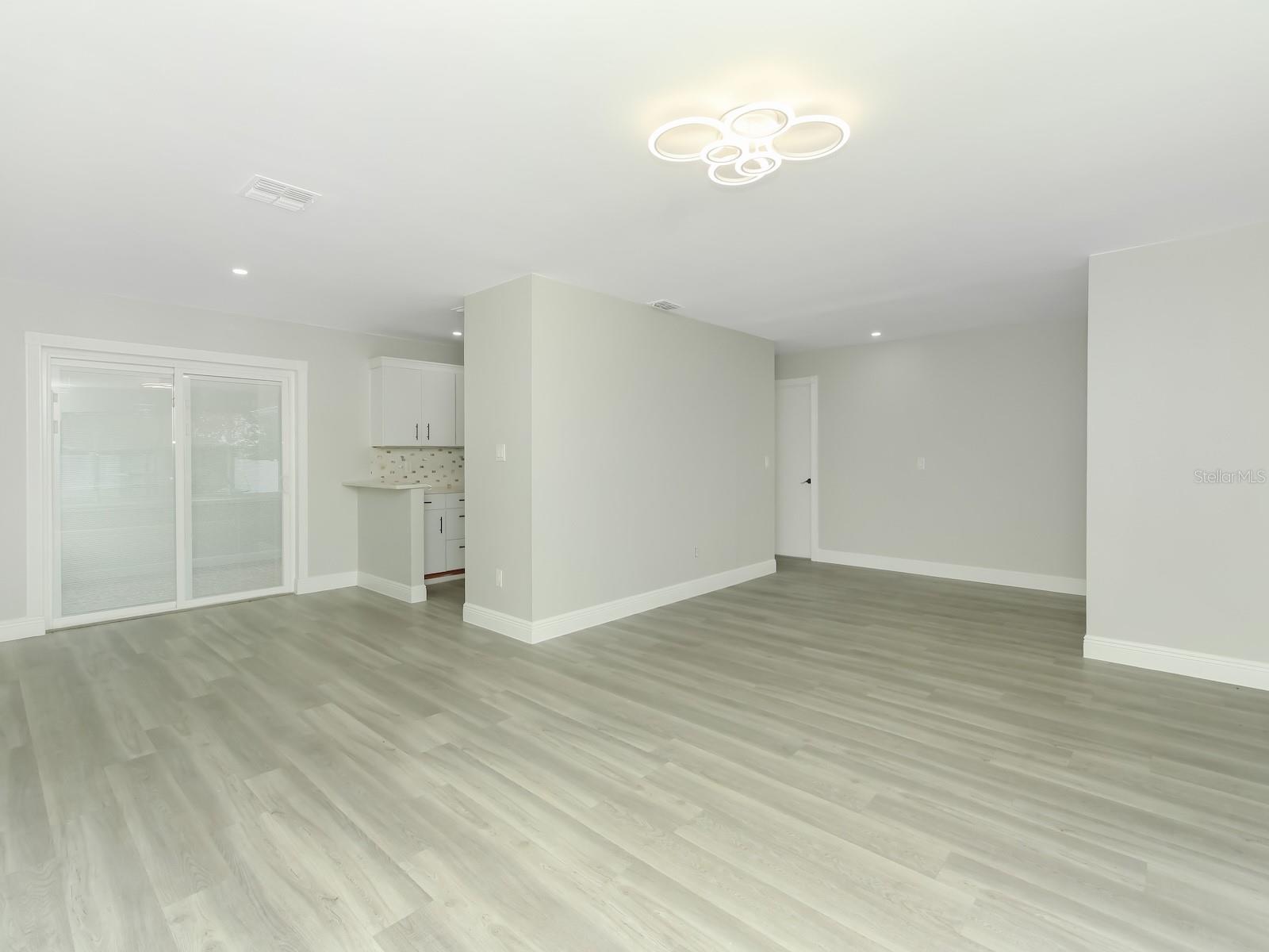 919 SYLVIA DR, DELTONA, FL, 32725