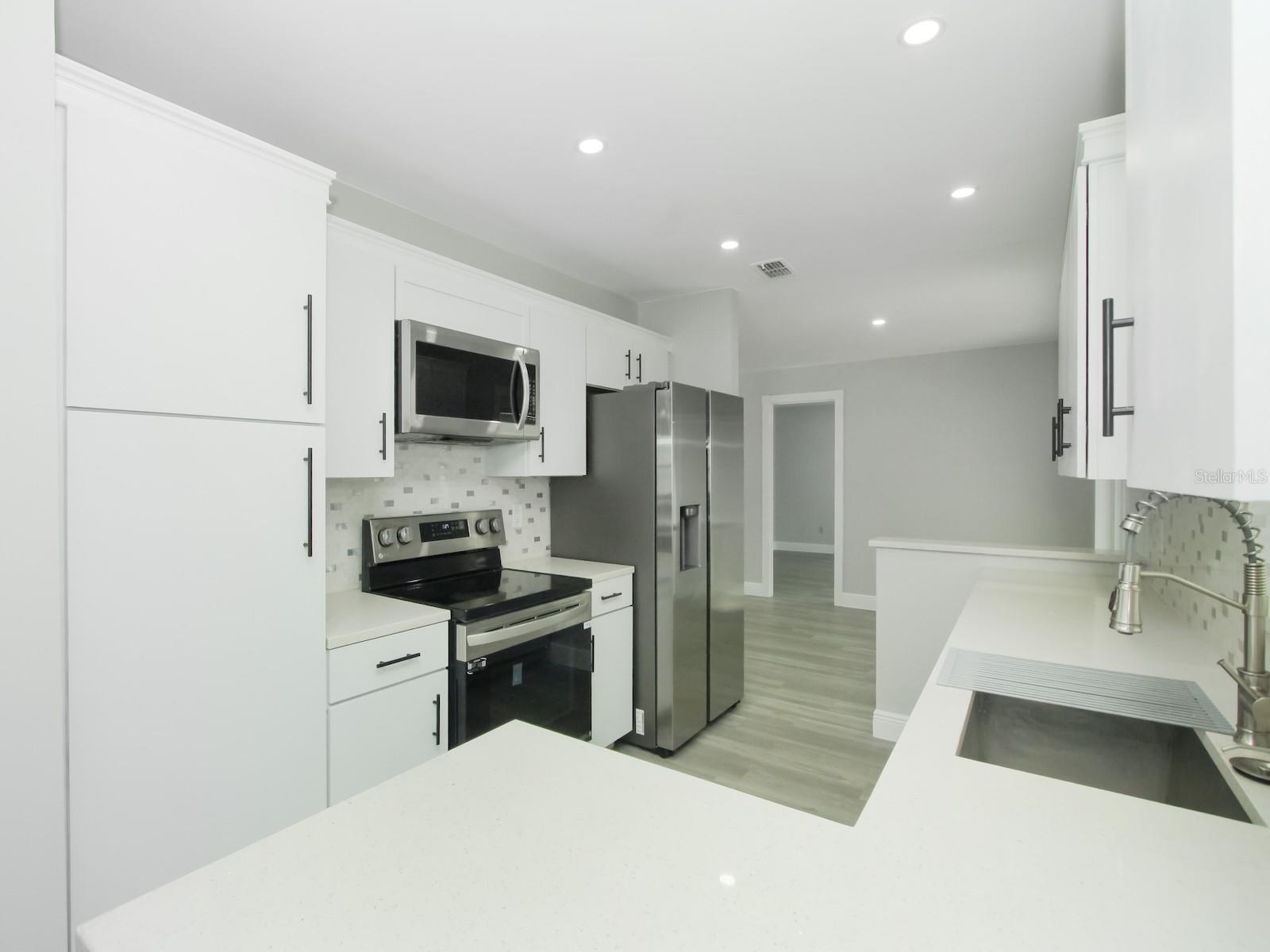 919 SYLVIA DR, DELTONA, FL, 32725