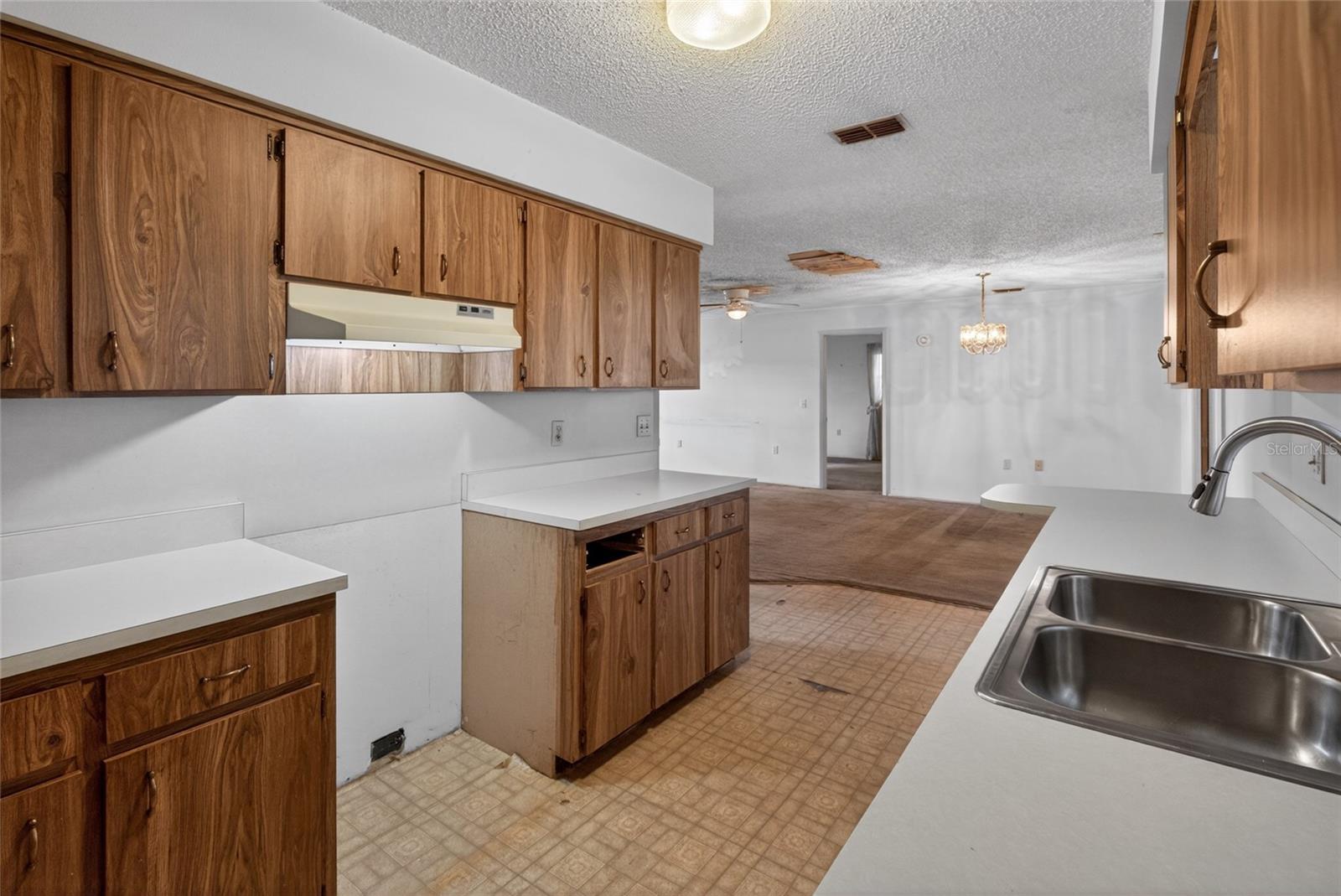 7252 LANDOVER DR, ZEPHYRHILLS, FL, 33540