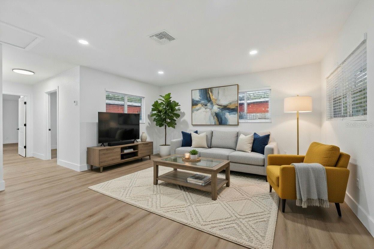 5518 PINE CIR NE, ST PETERSBURG, FL, 33703