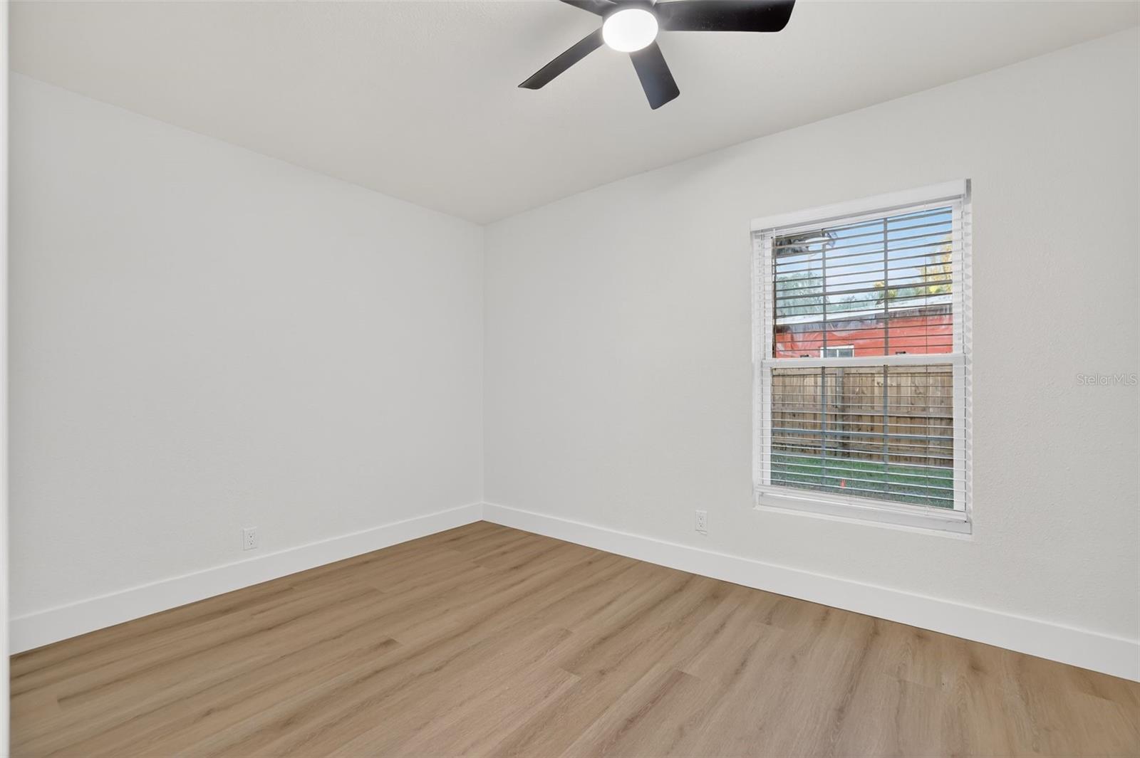 5518 PINE CIR NE, ST PETERSBURG, FL, 33703