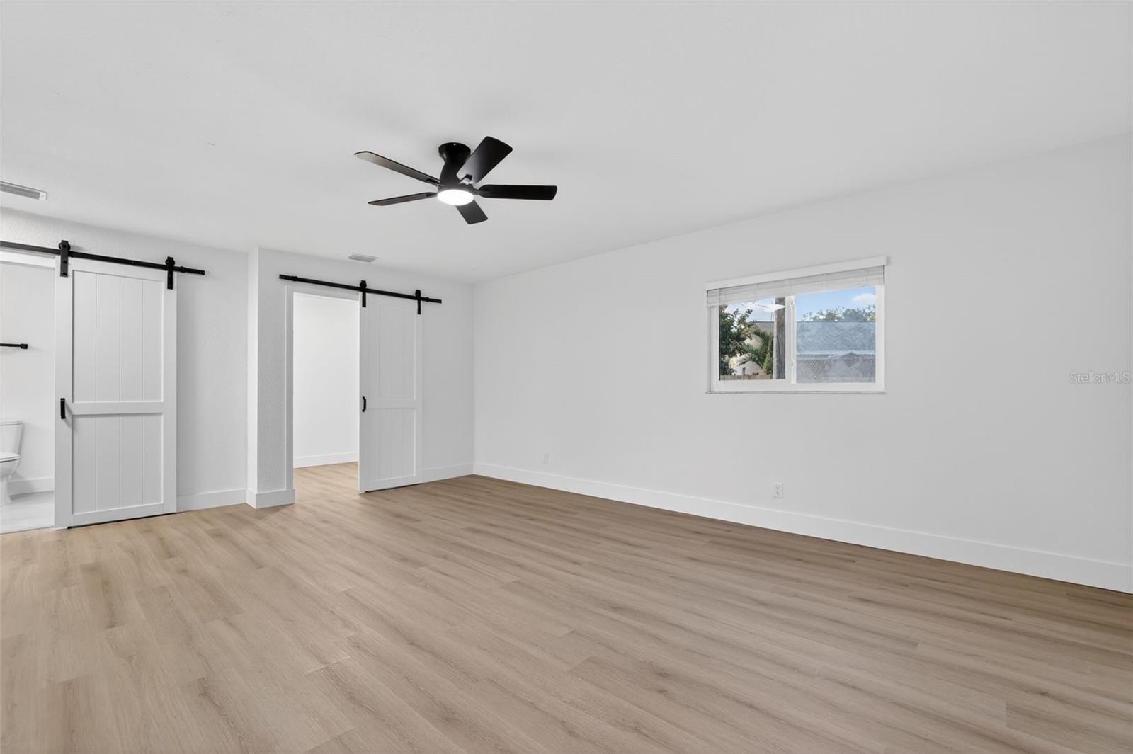 5518 PINE CIR NE, ST PETERSBURG, FL, 33703