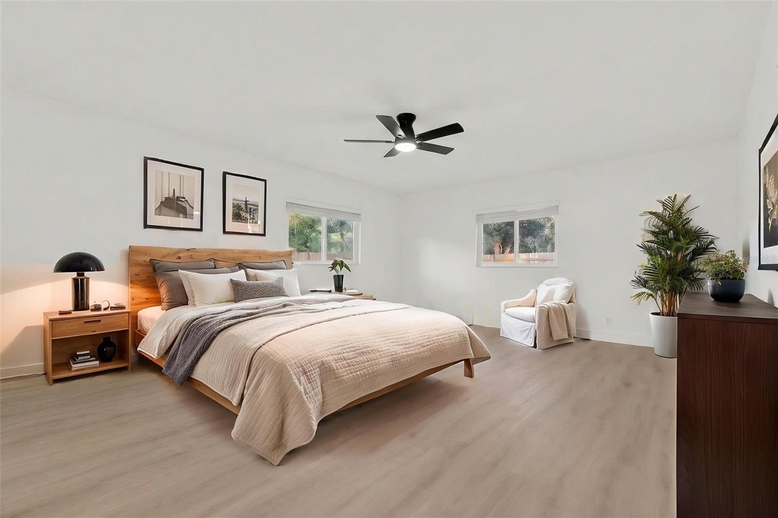 5518 PINE CIR NE, ST PETERSBURG, FL, 33703