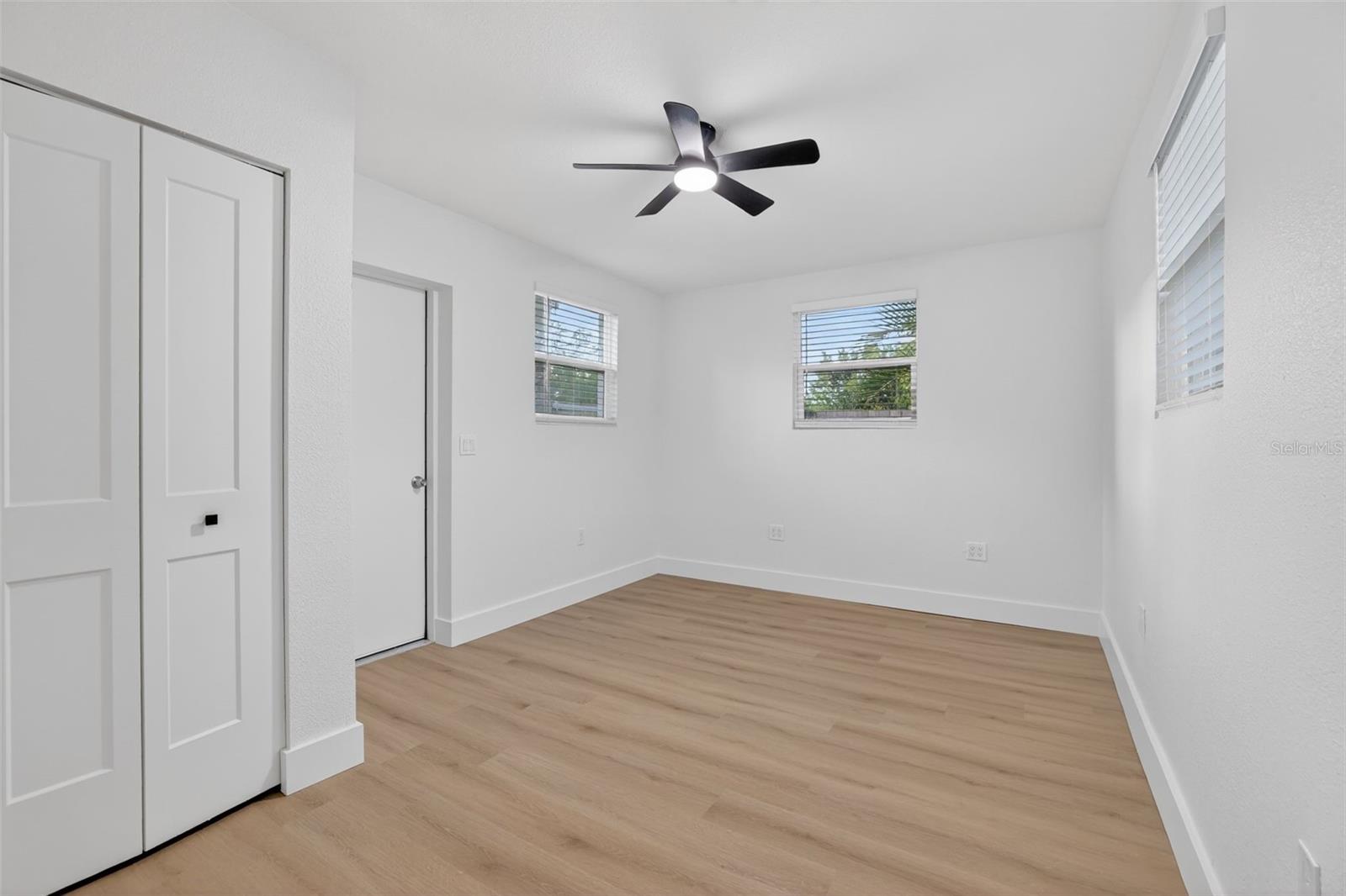 5518 PINE CIR NE, ST PETERSBURG, FL, 33703