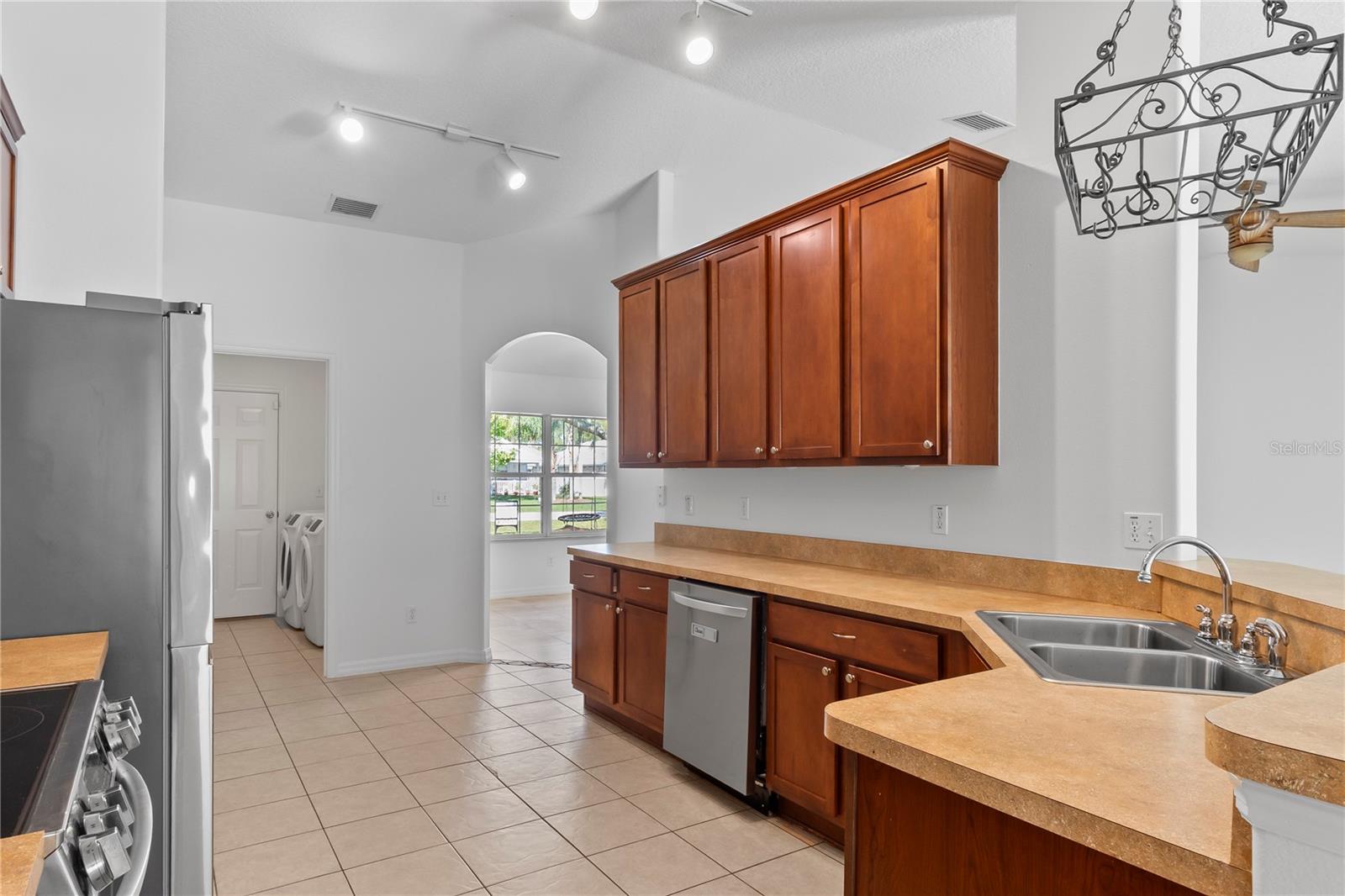 90 UNIVERSIAL TRL, PALM COAST, FL, 32164