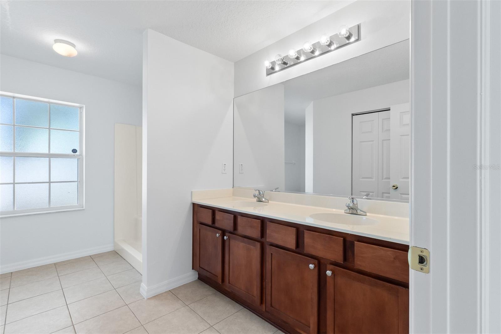 90 UNIVERSIAL TRL, PALM COAST, FL, 32164