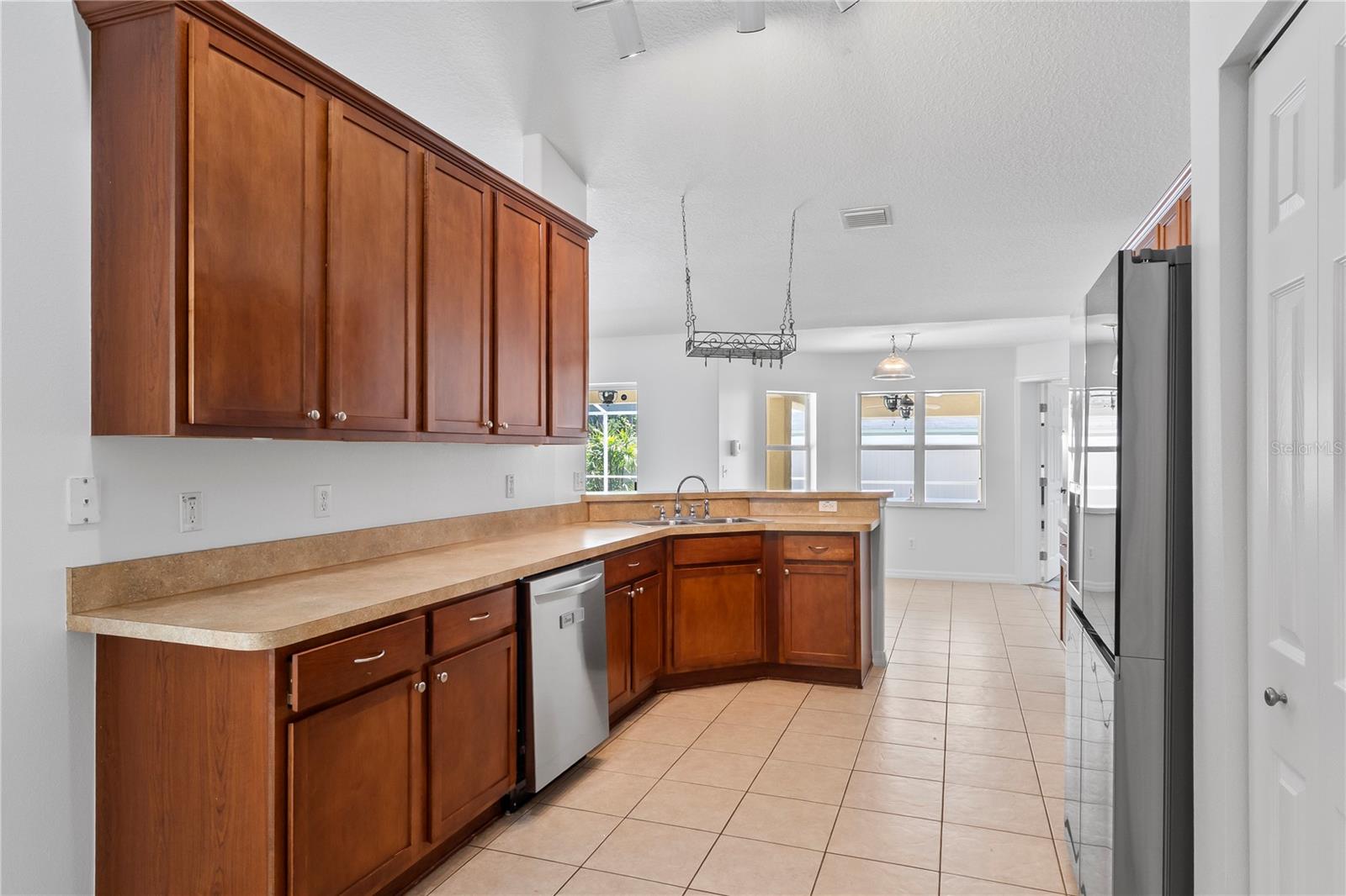 90 UNIVERSIAL TRL, PALM COAST, FL, 32164