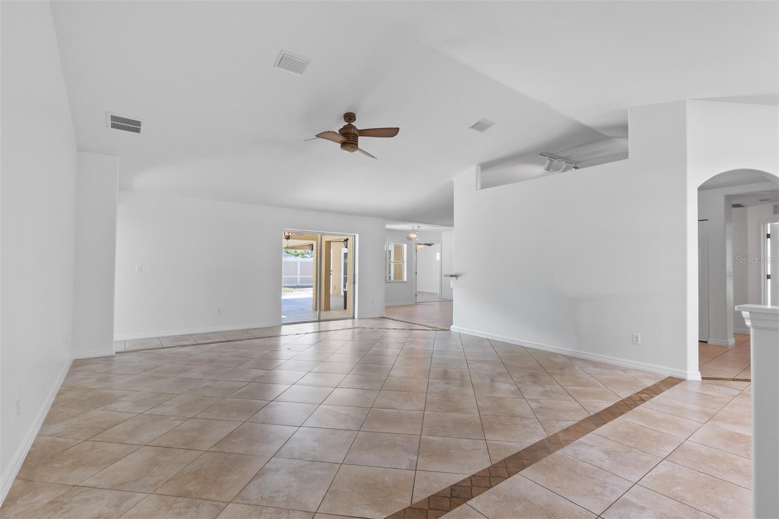 90 UNIVERSIAL TRL, PALM COAST, FL, 32164