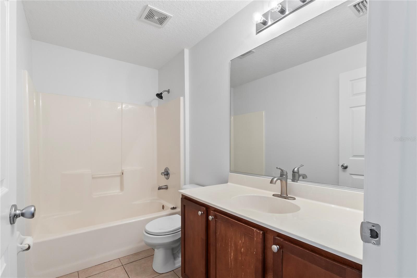 90 UNIVERSIAL TRL, PALM COAST, FL, 32164